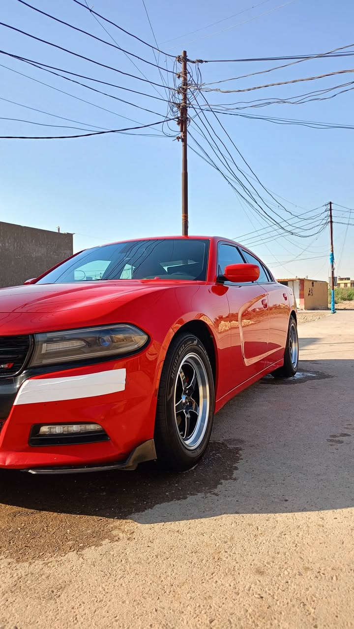 السلام عليكم جارجر موديل 17 كفاله حته دعاميات  بيها جاملغ الخلفي نص صبغ بدون دكت جاكوج ولباقي كافاله بشرط سياره جاهز للاخير مكينه كير كفاله بشرط رقم سليمانيه سياره جديده ماشيه 190حقيقي العنوان بغداد بسمايه السعر 220وبيها مجال حك اجيه رقم ***********
