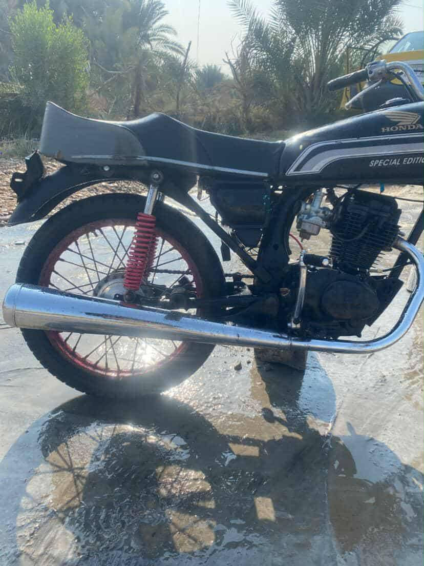 سلام عليكم دراجه للبيع شغاله قيم وخذ باليرضي الله ***********
