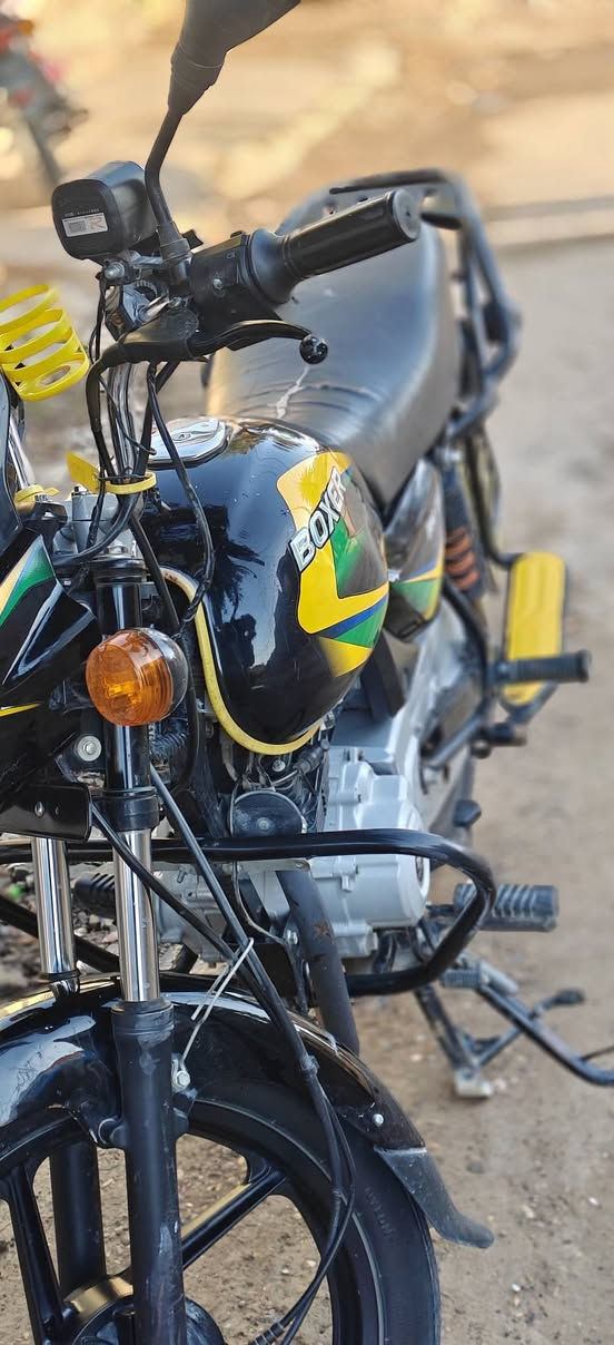 دراجة بوكسر للبيع مرقمه باسمي م 23
نضيفه كلش متواجد فيس او واتس  ***********
