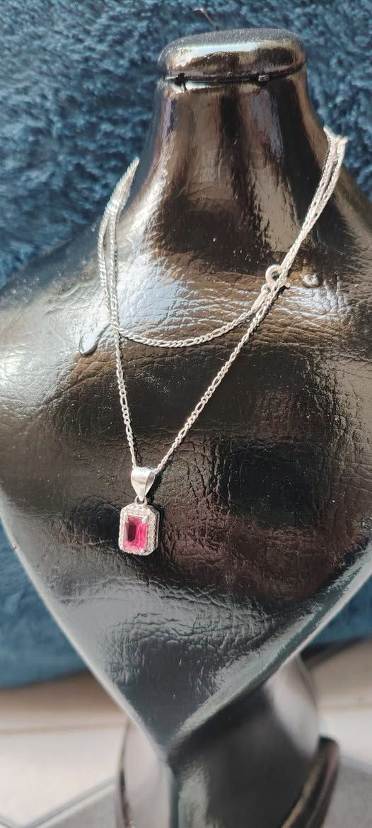 فضه السعر 25 مختوم 925
يوجد خدمة توصيل


**إذا كنت صاحب هذا الإعلان وتريد حذفه لأي سبب، رجاءا أرسل رسالة إلى الدعم الفني**