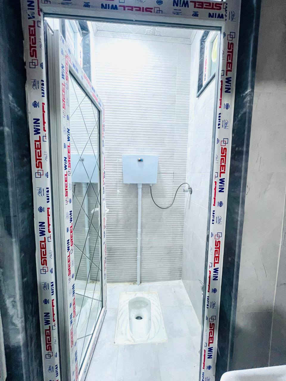 ‎دار للبيع في حي الملايين الاولى قرب جامع الصواف
‎المساحة:150م  | الواجهة:7.5

‎🔹 الطابق الأول: استقبال + هول + مطبخ + غرفتين نوم / صحيات داخليه وخارجيه 

‎🔹 الطابق الثاني: 3 غرف نوم  مع احد الغرف سويت + هول + صحيات

‎تسليم البيت فوري 🔸نظام البيت سبالت +دكتات +كاميرات

صنف الأرض مللك صرف 
الاستفسار 
***********ابو رعد
*********** ابو عمر
*********** رعد بيغمبرلي
