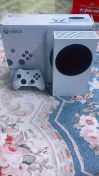 اكس بوكس سيرس اس  للبيع  ذاكره نص تيرا  جهاز نضيف كلش  استخدام قليل  ك...