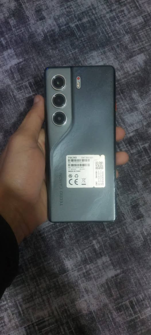 تكنو كامون 40 برو ذ256 عشوائية 8 معالج دايمنسيتي 7300 اولتمت ببجي 90 فريم سلس مابي اي خلل نظافة 99 بالمية ملحقاتة كاملة كرتون وشاحن وضمان بعدة بي + جهاز ايفون 6 اس بلاس ذ64 مبدل شاشة وبطارية كلشي شغال بي بصمة وكامرات واتصال ونت 
الجهازين مراوس بجهاز شنو عندك نزلة وي المواصفات


**إذا كنت صاحب هذا الإعلان وتريد حذفه لأي سبب، رجاءا أرسل رسالة إلى الدعم الفني**