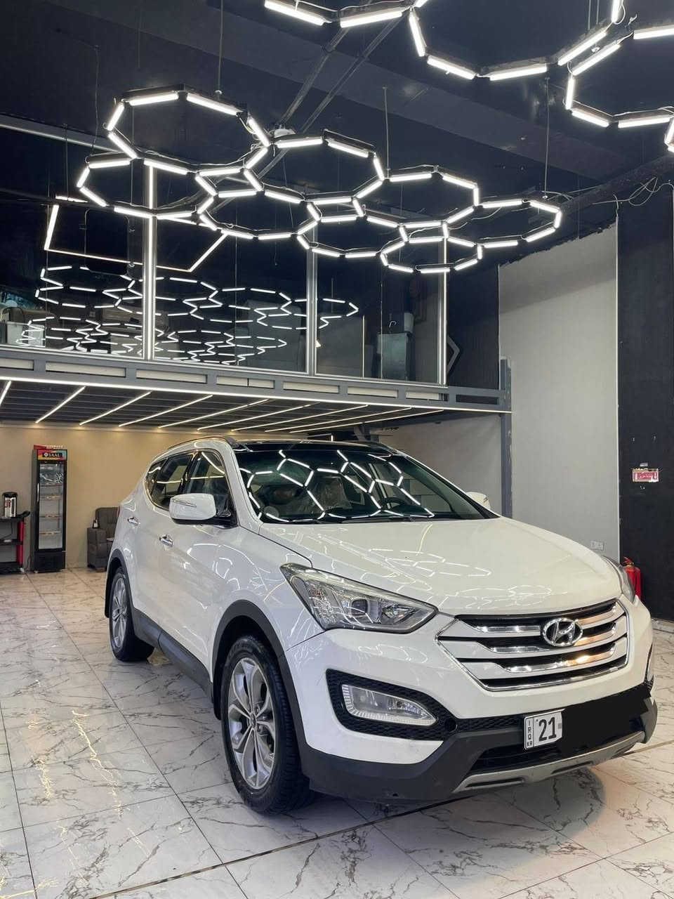 سنتافي 2013 خليجي فول مواصفات
سنويه جديده  
بيها صبغ فقط بدون دواخل باب السايق والجاملغ الامامي وشبر بالبنيدو ربع الباب  الخلفي  اثر شخوط بدون ايرباك  وبدون فتح
مكينه أربعه سلندر مبدله جديده 
السياره ما بيها اي نواقص تخم تاير جديد حداديه جديده 
رقم الهاتف ***********
 واتساب 0750 927 3790
مكان بغداد الكرخ
