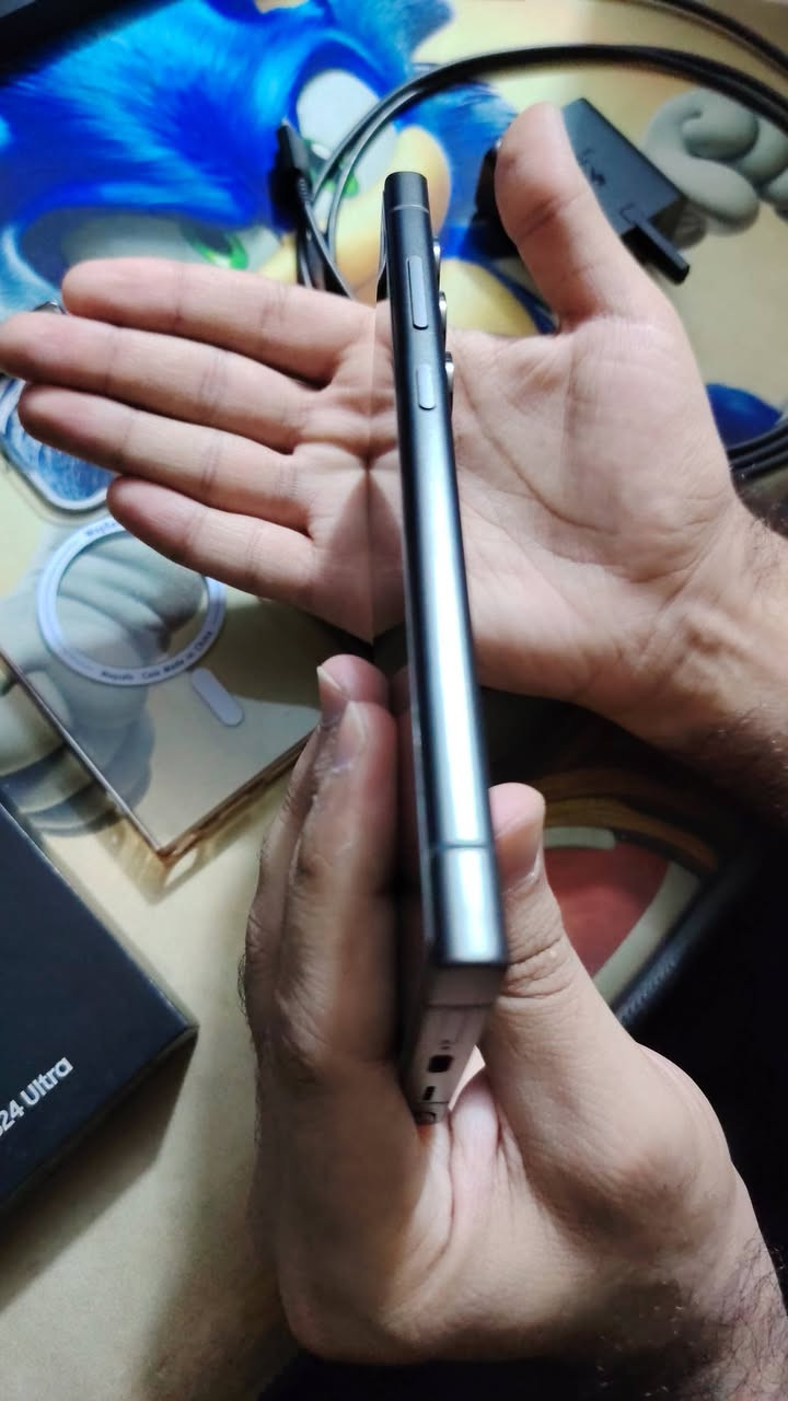 جهاز 24 الترا
512GB
لون اسود
كارتونة مطابقة

الجهاز + الشاحن 45 واط والكيبل الاصلي + سماعة الاذن من akg الاصلية

مليون و100
وبي مجال بسيط مكاني بغداد الزعفرانية

واتساب
***********
