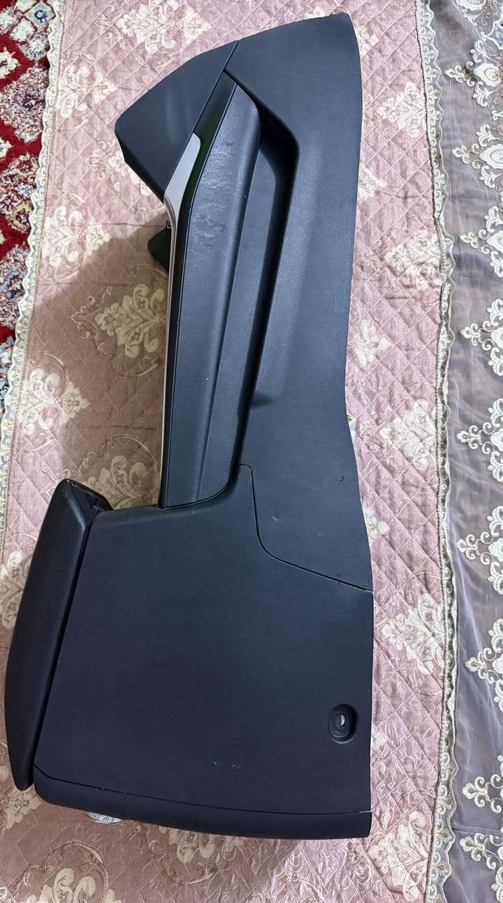 فرس فورد اكسبلور يرهم من 2020 الى 2025 
وعلى البوليسي والفدرالي يرهم
السعر 500$ 
نظافة 100%
يوجد توصيل لكل المحافظات 
*********** ( واتساب )
