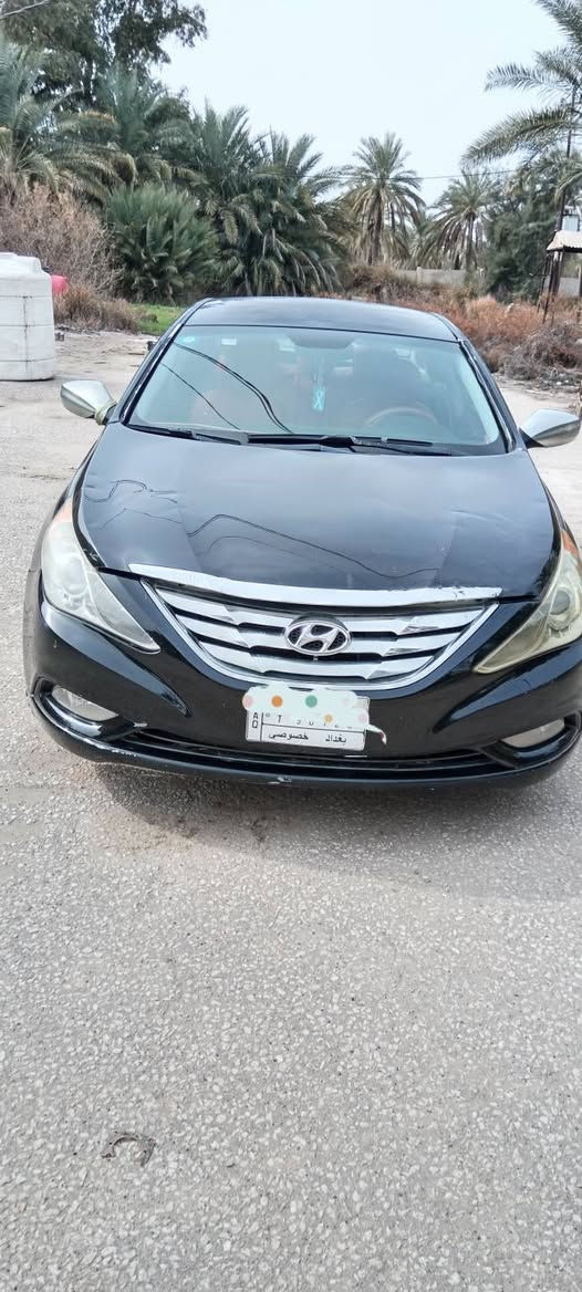 اسلام. عليكم ورحمة الله وبركاته 
سوناتا للبيع موديل ١١ رقم بغداد وارد امريكي بيها قطعتين جاملغ امامي جهت السايق واشويه من الباب محرك 2000 تيربو كير محرك خير من الله شاشه كامره خلفيه تحكم استيرين تبريد تدفئه المكان الحله الدبله رقم ***********
