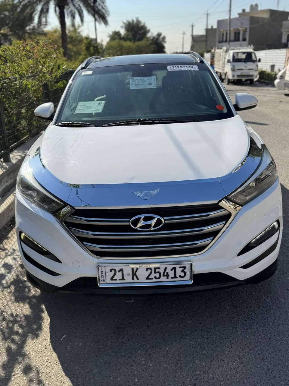 سلام عليكم توسان موديل 2017 امريكي فول واحد عل واحد تيربو اعله فه حادث فقط باب خلفي جهت الصدر وباب صدر الحافه مالته فقط بدون دواخل سياره جديده شمتصور رقم سليمانيه جديد رايد تحويل او وكاله تمر  سعر 155 مجال كلش بصيط مامتواجد عل فيس رقم الهاتف ***********
