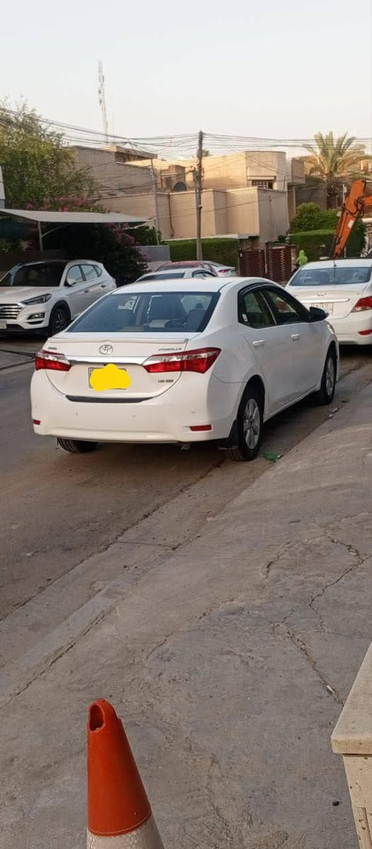 كورلا 2015
رقم بغداد . محرك 1600 
شركة عامة 
ماشية 116 
كير محرك شرط مكفول وعلى الفحص ( دهن وصيانة كلة بالشركة من 2015 )
السيارة بيها بابتين صبغ  ( وحدة بيها معجون والثانية فقط توحيد لون ) بدون داخلي 
بيها بارد بالجاملغ 
سيارة نظيفة وعلى ايدي 
رقم بغداد 
مكان السيارة الاعظمية
السعر 130 ورقة وبيها مجال 
رقم الهاتف ***********
