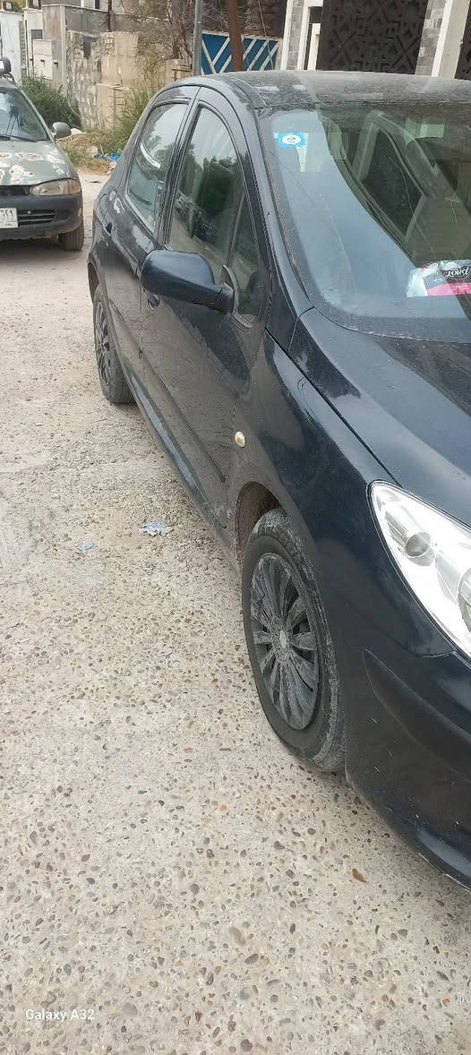 سلام عليكم بيجو فرنسي ٢٠٠٦ السياره جاهزه مابيه ضربه كير محرك كله تمام 
رقم بغداد انكليزي 
مكاني بغداد حي الجامعه 
السعر ٥٨ بيه مجال 
***********
