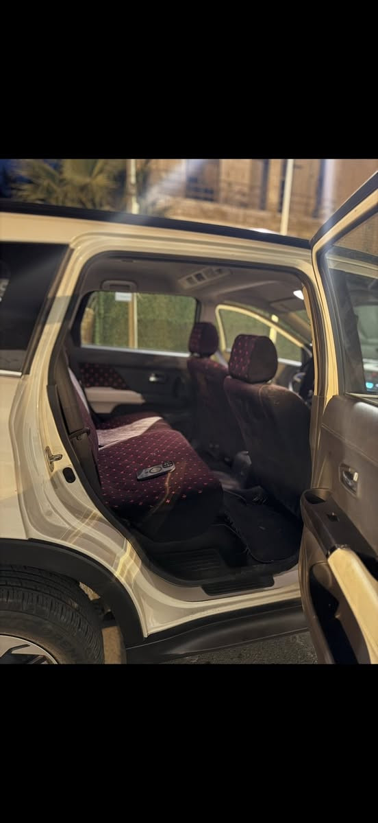 السلام عليكم عندي تيوتا راش 2020 خليجي مكفوله السياره السياره جديده 7 راكب  الموصفات بصفمه كشنات مغلفه قماش الأصلي مخمل اسود السياره للبيع السعر 155$ 
الاستفسار ***********
