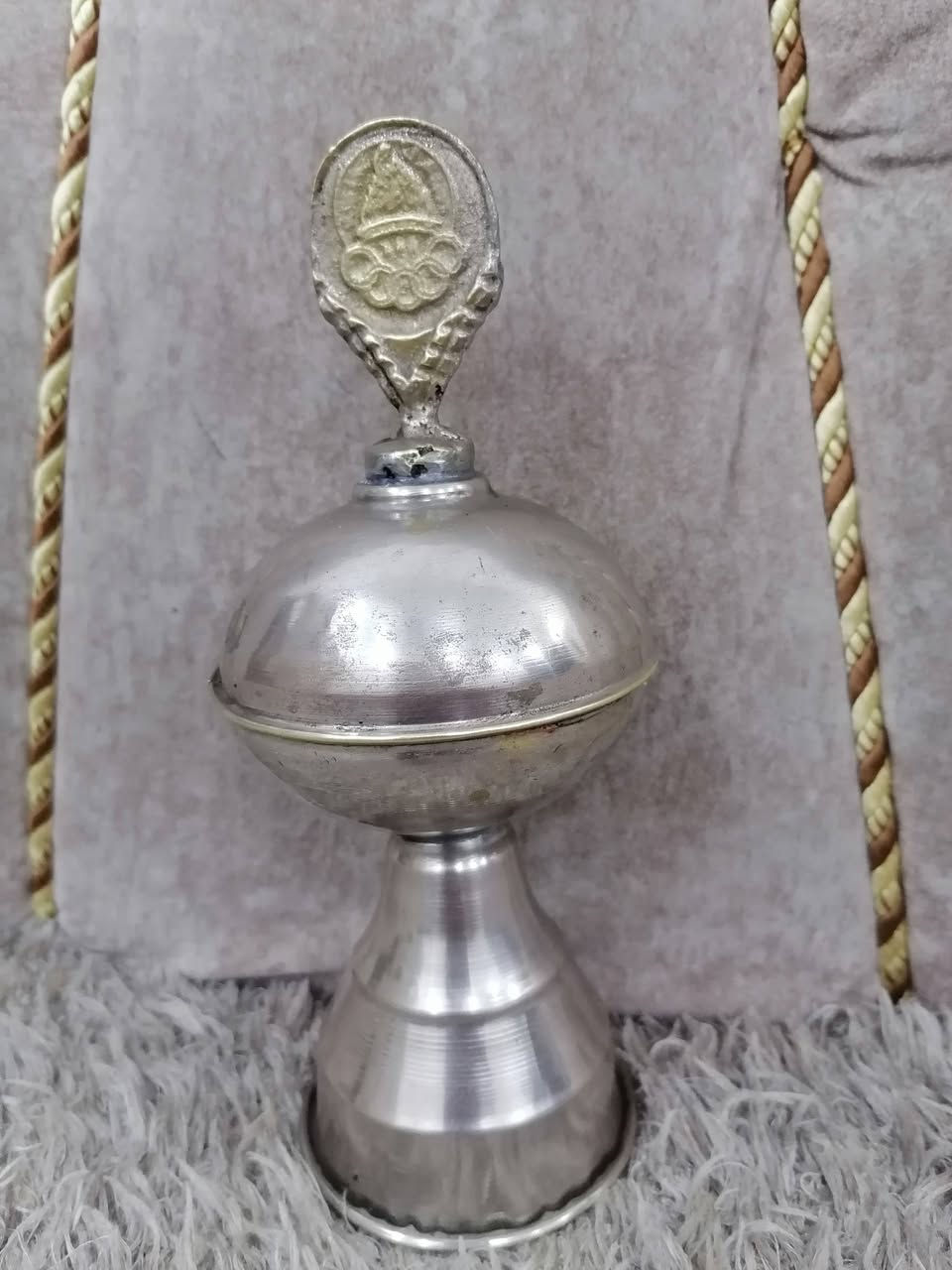 انتيكات للبيع اعتقد نحاس مكان موصل توصيل موجود


**إذا كنت صاحب هذا الإعلان وتريد حذفه لأي سبب، رجاءا أرسل رسالة إلى الدعم الفني**