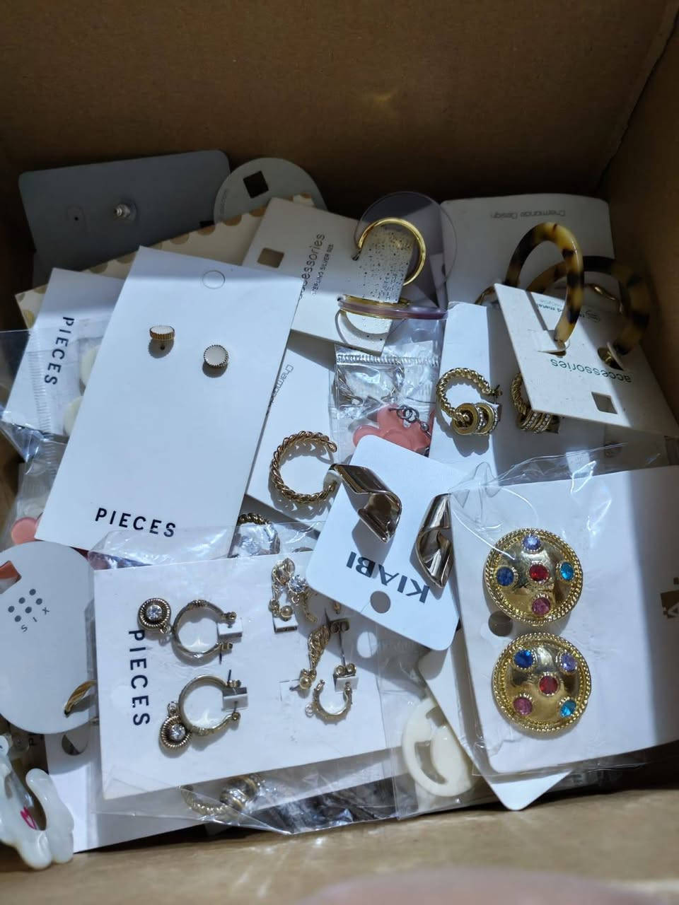 عندي توفرت كارتونه تصفية شلعة بحدود ٥٠٠كارت تراجي أوربي وأمريكي بسعر٦٥مع التوصيل


**إذا كنت صاحب هذا الإعلان وتريد حذفه لأي سبب، رجاءا أرسل رسالة إلى الدعم الفني**