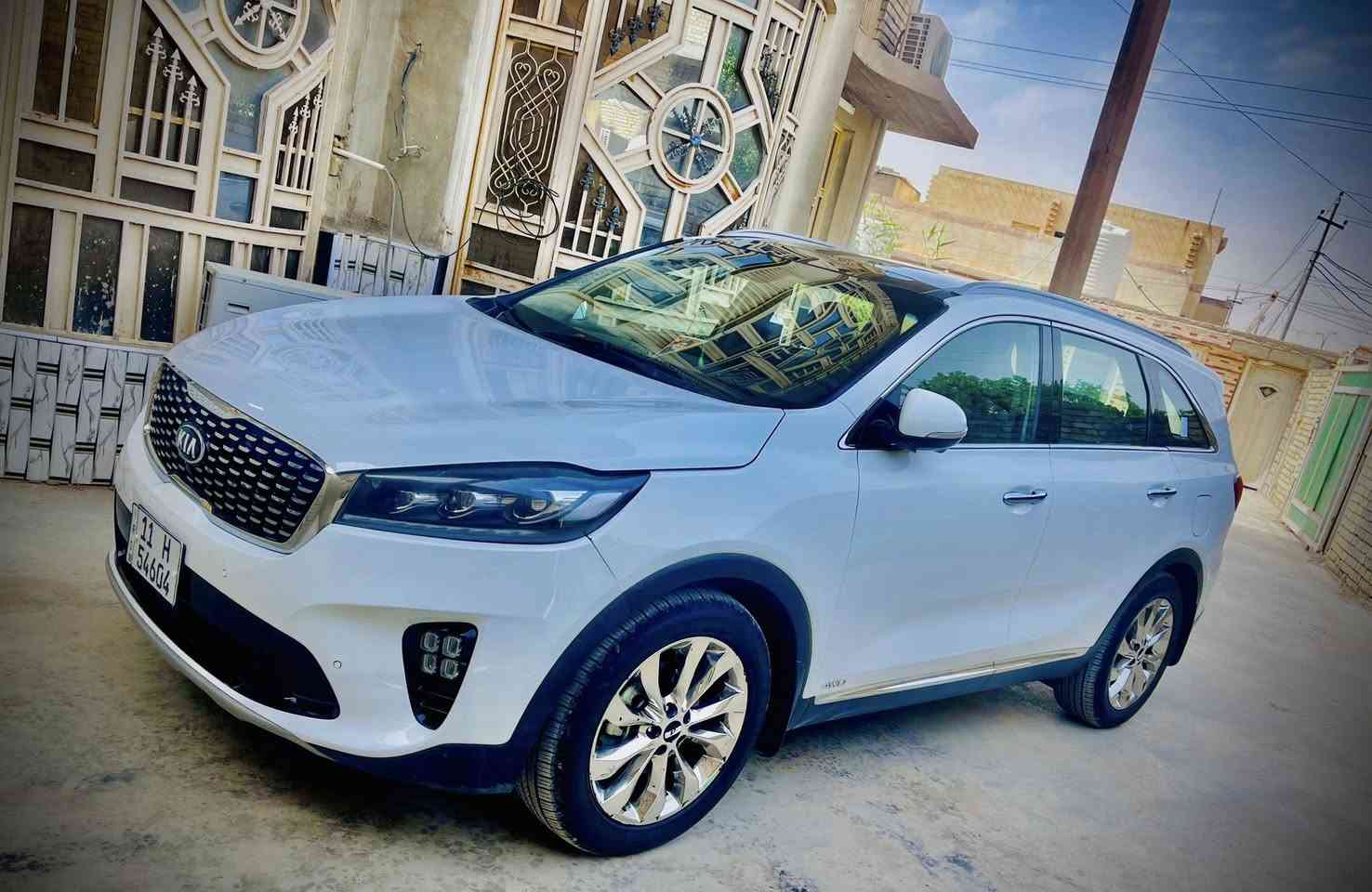 سلام عليكم 
سورنتو 2020
فول مواصفات
بصمه 
بنرامه
سايد بيرك بصمه 
صندوق كهرباء 
فور ويل 
5 كامرات 
حساس امامي خلفي 
حار بارد كشن 
6 سلندر 
7 راكب 
3 قطع تبريد 
سياره فول مواصفات 
بيه بنيد صبغ  وباقي التفاصيل بل سونار 
عنوان بغداد النهروان 
السعر 260 وبيه مجال 
***********
