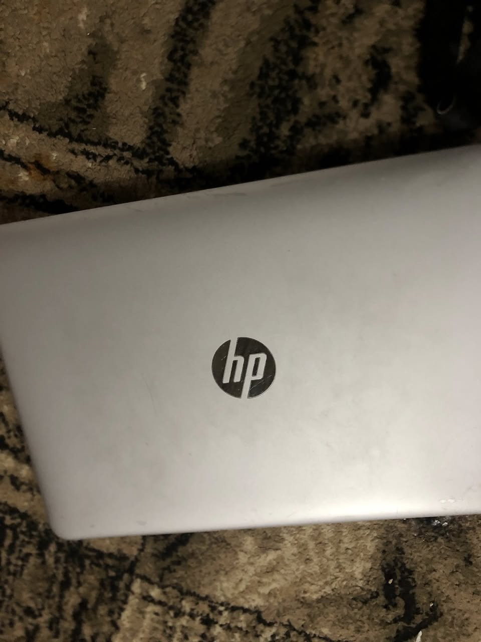 السلام عليكم
حاسبة للبيع
نوع hb
معالج كوراي فايف
ذاكرة 64
رام 8 
هارد SSD
نظافة 90%
السعر خاص نتفاهم 
و هذا رقمي ***********
