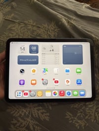آيباد ١٠ • ٢٥٦ • شخط واحد