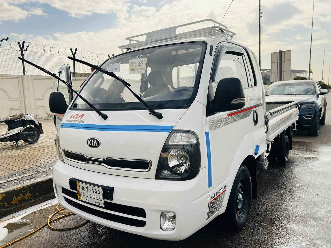 سلام عليكم كيا بنكو موديل 2019محرك 2700
سياره مكفوله من كص وضربه محرك جديد كير اكسل شاصي كله مكفول تخم تاير جديد 
رقم بغداد 
رايدها ب120 
عنوان بغداد مدينه الصدر 
***********
