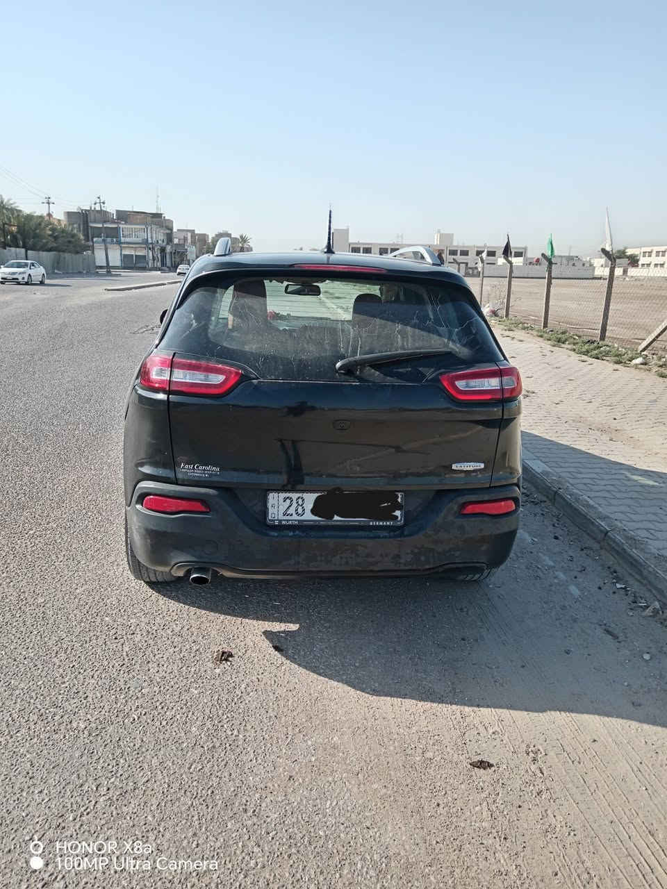 السلام عليكم
سيارة نوع جيب شيروكي (بزون) 
موديل 2018
رقم انكليزي نجف بأسمي
محور مكينه ياباني كامري
حدادية 60٪
مكينة وكير مكفولات
تبريد لايعمل
مكلوبه ومعمره 100٪
الدواخل جلد جاهزه 
السعر 80 وبيه مجال
رقم للاستفسار ***********
مكاني نجف
