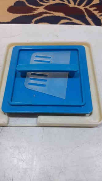 للبيع جهاز تعبأة الكبسول جهاز جديد ونظيف لتعبأة 100كبسوله دفعة واحده
السعر 55الف وبيه مجال للتواصل الاتصال على الرقم  *********** واتس اب
