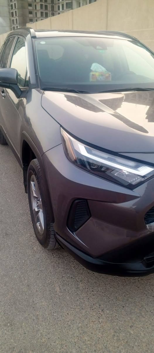 للبيع .. تويوتا راف فور وارد امريكي موديل 2024 رقم بغداد باسمي مواصفات XLE مواصفاتها فتحه بصمه اشارة بالمري حساس حركة املمي وخلفي وجانبي توقف ذاتي اوتو ستوب شحن واير لس تخم تاير مال شركة السيارة جديدة بدون حادث تقريرها مياه امطار تعمل وتسير بدون اي خلل لا ضربه ولا صبغ السعر 238 ورقة بيها مجال مكانها بغداد حي الجهاد *********** مع الشكر لادارة الموقع
