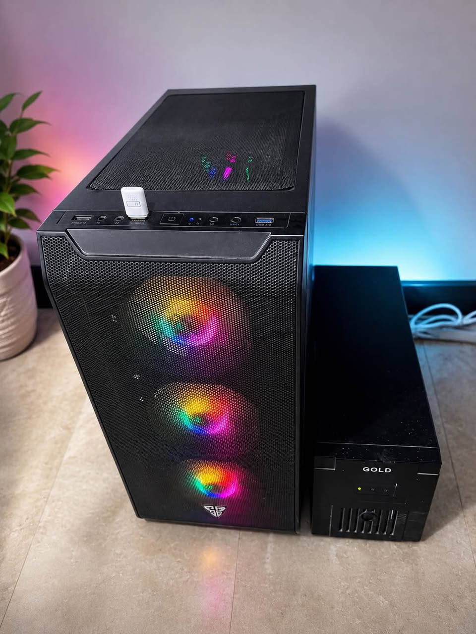 🔥 Gaming Setup كامل للبيع 🔥

✨ الجهاز غير مستخدم فعليًا وحالته ممتازة جدًا (شبه جديد) ✨

💻 المواصفات:

✅ Intel Core i5-10400F (6 Cores / 12 Threads)
✅ NVIDIA GeForce GTX 1650 4GB
✅ RAM 16GB DDR4
✅ SSD 128GB
✅ HDD 1TB
✅ Windows 10 Pro 64-bit

🖥️ شاشة Samsung
⌨️ كيبورد Gaming
🖱️ ماوس Gaming
🪑 كرسي GALAX Gaming
🖤 طاولة Gaming
🔋 UPS (بطارية احتياطية) مشمول مع البيع
🌈 كيس RGB بإضاءة وتبريد ممتاز

🎮 مناسب للألعاب والبرامج المختلفة مثل:
Valorant - CS2 - PUBG - Fortnite - GTA V - EA FC

📌 البيع يشمل الجهاز كامل مع الشاشة والطاولة والكرسي والكيبورد والماوس والـ UPS.
📌 الجهاز نظيف جدًا وجاهز للاستخدام مباشرة.

💰 السعر: 800000 دينار عراقي

📩 للاستفسار أو الشراء التواصل على ا بغداد, العراق


**إذا كنت صاحب هذا الإعلان وتريد حذفه لأي سبب، رجاءا أرسل رسالة إلى الدعم الفني**