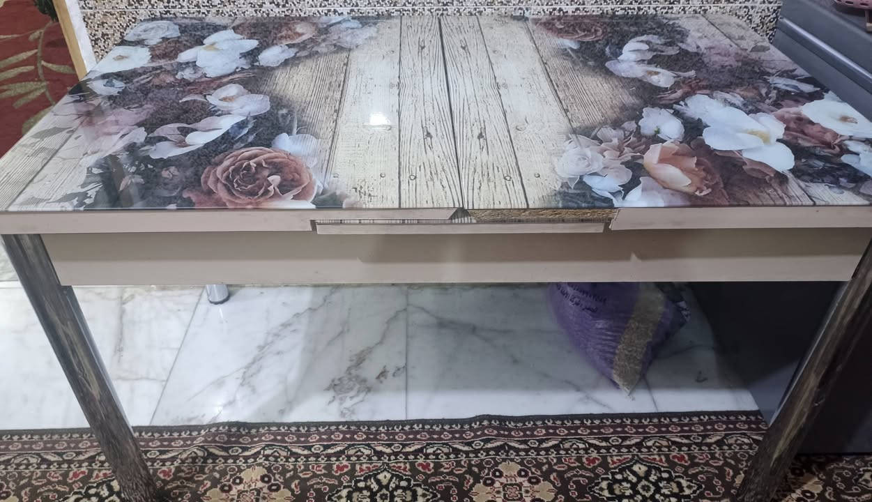 ميز طعام متحرك يزغر ويتكبر 
نظيف 100%مثل ماواضح بالصور 
طول 170عرض 80
ناصريه مركز سعره 110


**إذا كنت صاحب هذا الإعلان وتريد حذفه لأي سبب، رجاءا أرسل رسالة إلى الدعم الفني**