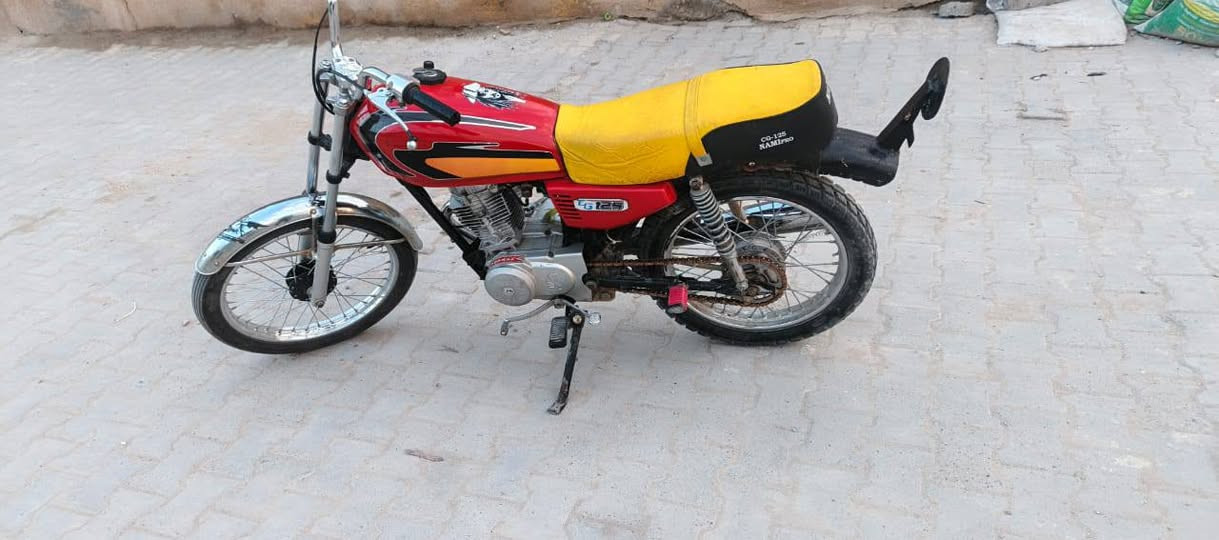 السلام عليكم للبيع دراجه اربعه كير السعر 350وبيهه مجال مكاني كربلاء الشراي يدخل خاص***********
