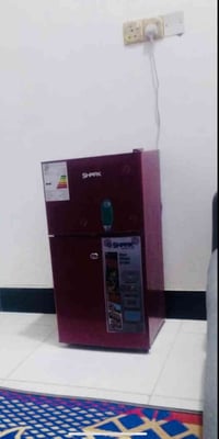 ثلاجه ٦ قدم • نظيفه بالكارتون • مكاني ناصريه