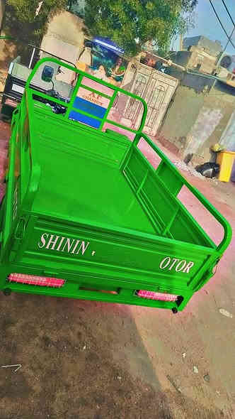 سلام عليكم شباب ستوته لبيع الموديل 23 ستوته مكفوله كفاله عامه اصولياته كامله أوراق كهربائياته شغاله كله شاصي مكفول محرك مكفول السعر (2650)المكان البصره حيانيه الرقم *********** وبيه واتساب وعلى الرصيد
