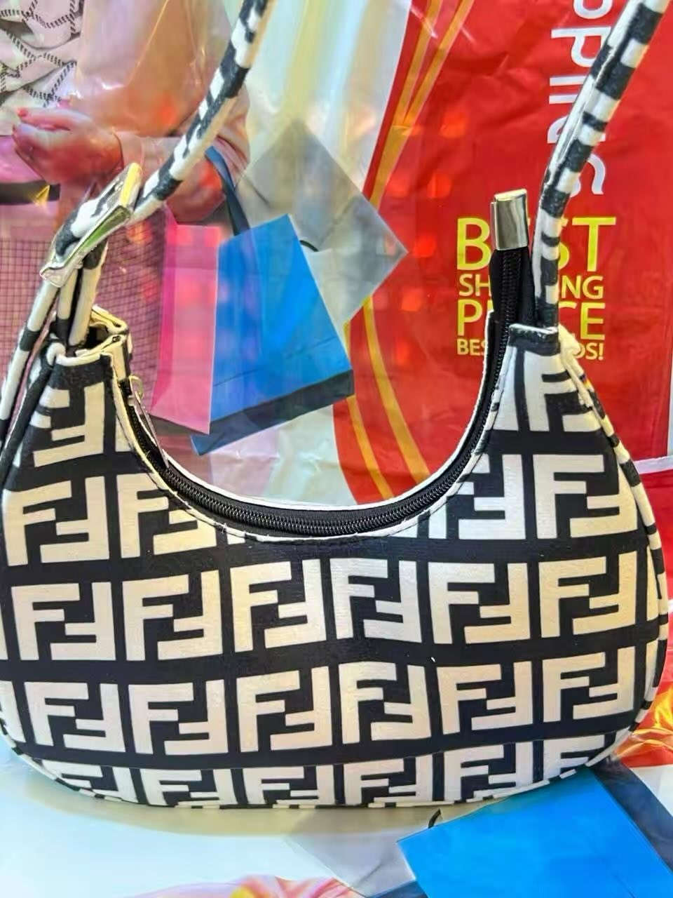 تخفيضات 🥰🥰بنات اي قطعة داخل المنشور 🥰سعره 3الاف🥰توصيل موجود لجميع المناطق


**إذا كنت صاحب هذا الإعلان وتريد حذفه لأي سبب، رجاءا أرسل رسالة إلى الدعم الفني**