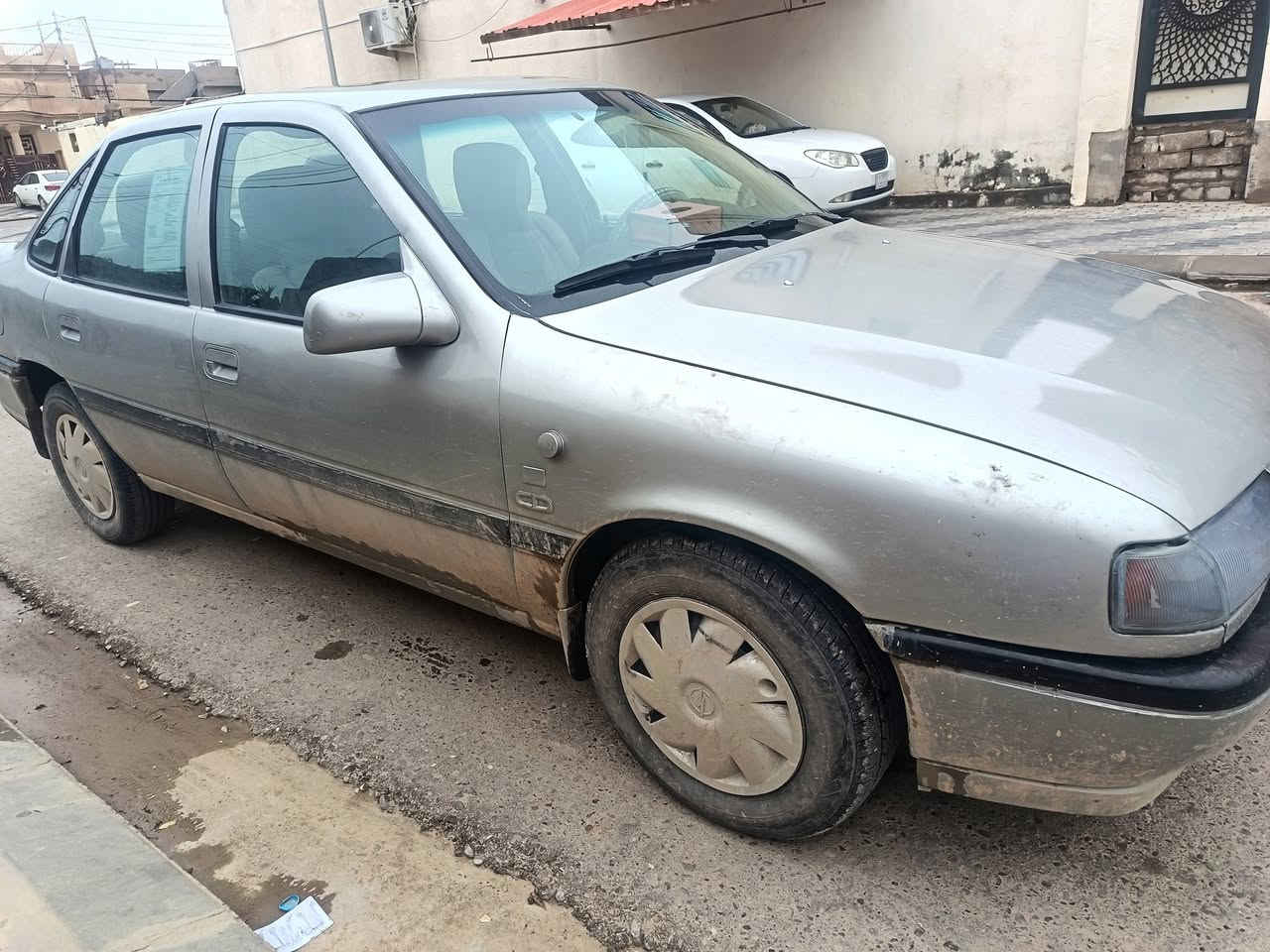 فكترا
فكترا ١٩٩٣ محرك ٢٠٠٠ تبريد 
كير محرك صدر كهربائيات شرط تخم تاير وخير من الله
جام كهربائي
تنته كهربائي
مصبوغة عام جماليه قبل شهر وعايزها بس بولش
نقص كمبريسر تبريد وفان 
رقم بغداد حائز ثالث
فقط وكاله ام الباركود بدون تحويل اللا قرار قاضي

السعر ٢٦ وبيها مجال 
مكاني سامراء
***********
