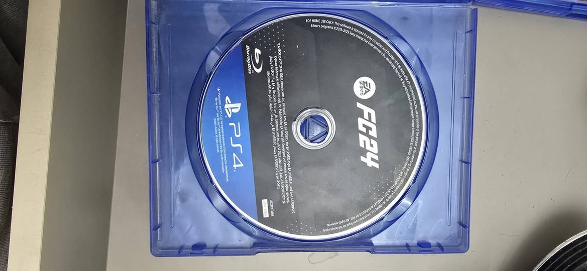 السلام عليكم اقراص للبيع
فيفا ٢٤ 
جي تي اي 
ماين كرافت 
ابيع سوه ل ٣
بغداد مدينه الصدر


**إذا كنت صاحب هذا الإعلان وتريد حذفه لأي سبب، رجاءا أرسل رسالة إلى الدعم الفني**