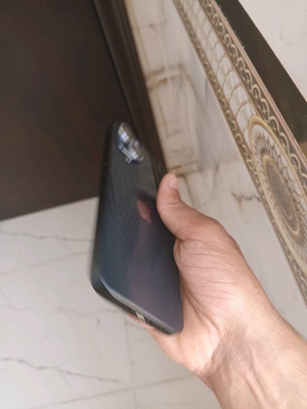 ايفون 14 بلص مكفول كفاله عامه تك شريحه ذاكره 256 بطاريه 86 بدون ملحقات سعر 500 غير قابل للتفاوض