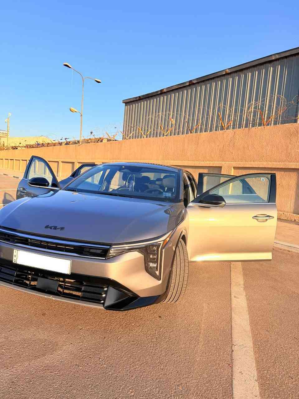 اللهم صلي على محمد وال محمد
كي فور مديل 2025 جي تي وارد أمريكي السياره زيرو  ما بيها أي نقص كير مكينه حداده تخم تاير  كلهن كفاله  
السعر 182 وبيها مجال 
الاستفسار اكثر 

‭0771 494 2954‬
