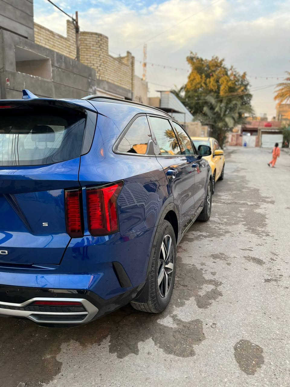 سلام عليكم سورنتو  امريكي حادث بس دعاميه امامي موديل ٢٠٢١سياره فول مواصفات تحكمات سعر ٢٥٠ وبيههه مجال مكان بغداد رقم ***********
