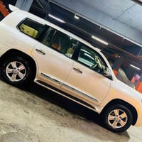 لاندكروز • ٢٠١٥ • ١٣٨٠٠٠ كم