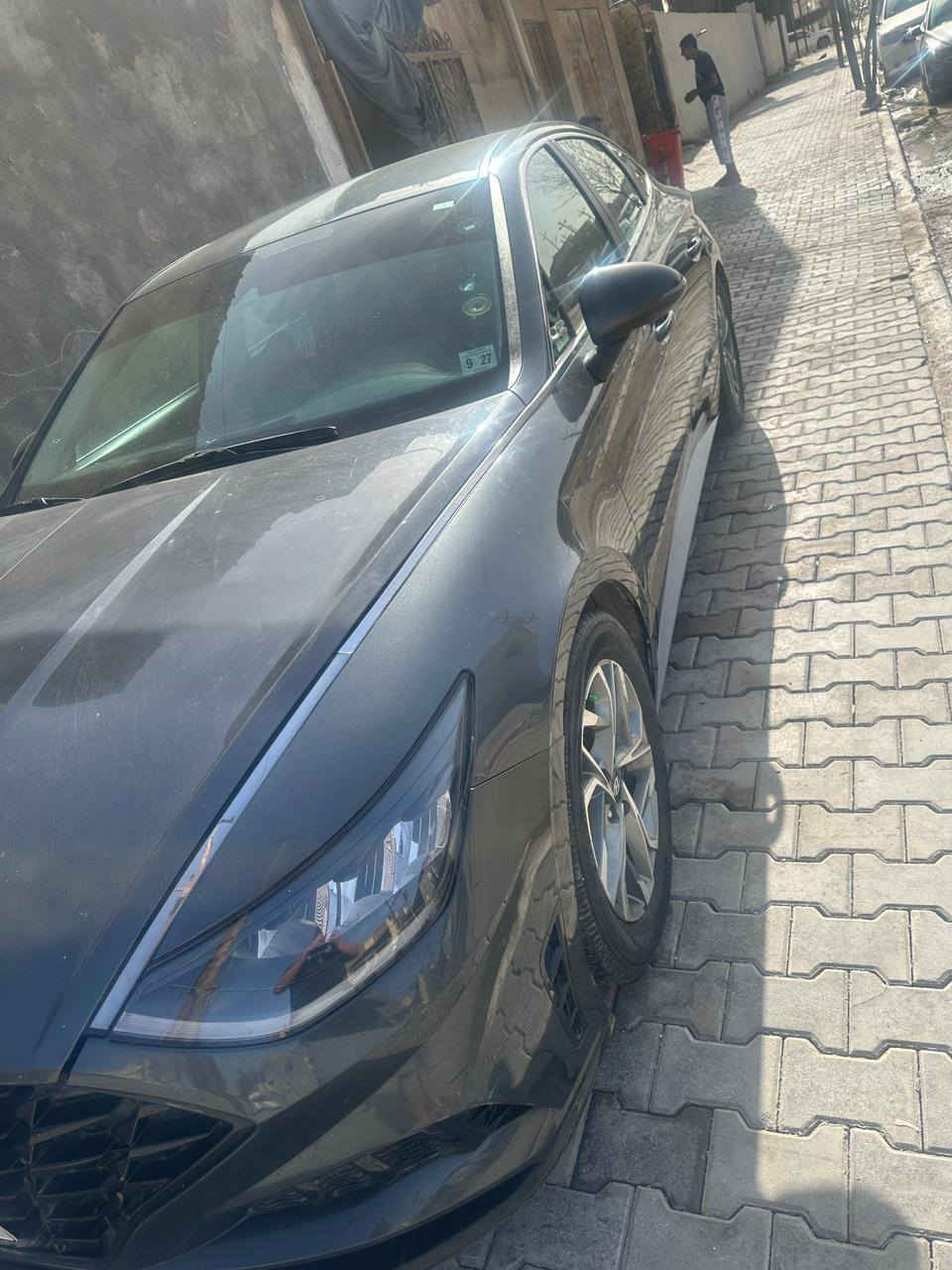 سوناتا موديل 23 لون نفطي
فول مواصفات ما عده الفتحة 
رقم اربيل بأسمي مداور ثاني يوم 
محرك 2500 تنفس طبيعي 
مكان السياره بصرة 
ماشيه 98 الف كيلو وقابل لزياده
الضرر بنيد مبدل ومصبوغ 
وجاملغ الايمن نفسيته مفتوح وراجع مشدود مابي حادث
وصارت بيها بارد بقبق الجنطه قليل كلش
وسيارة نضيفه ؏ ايدي تخم تاير جديد كوري شاده قبل شهر
السعر 171 وبيها مجال 
متوفر ؏ الاسيا وعلى الاثير 

***********
***********
