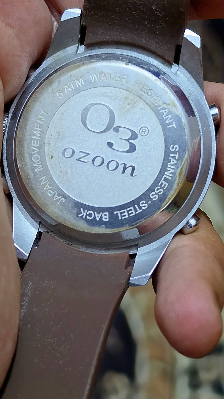 السلام عليكم
ساعه O3 ozoom صنع خاص
دبل تايم كوارتز سير ربر ظهر وبك مختم
قطر 43 مكينه ياباني 
السعر 50 بغداد


**إذا كنت صاحب هذا الإعلان وتريد حذفه لأي سبب، رجاءا أرسل رسالة إلى الدعم الفني**