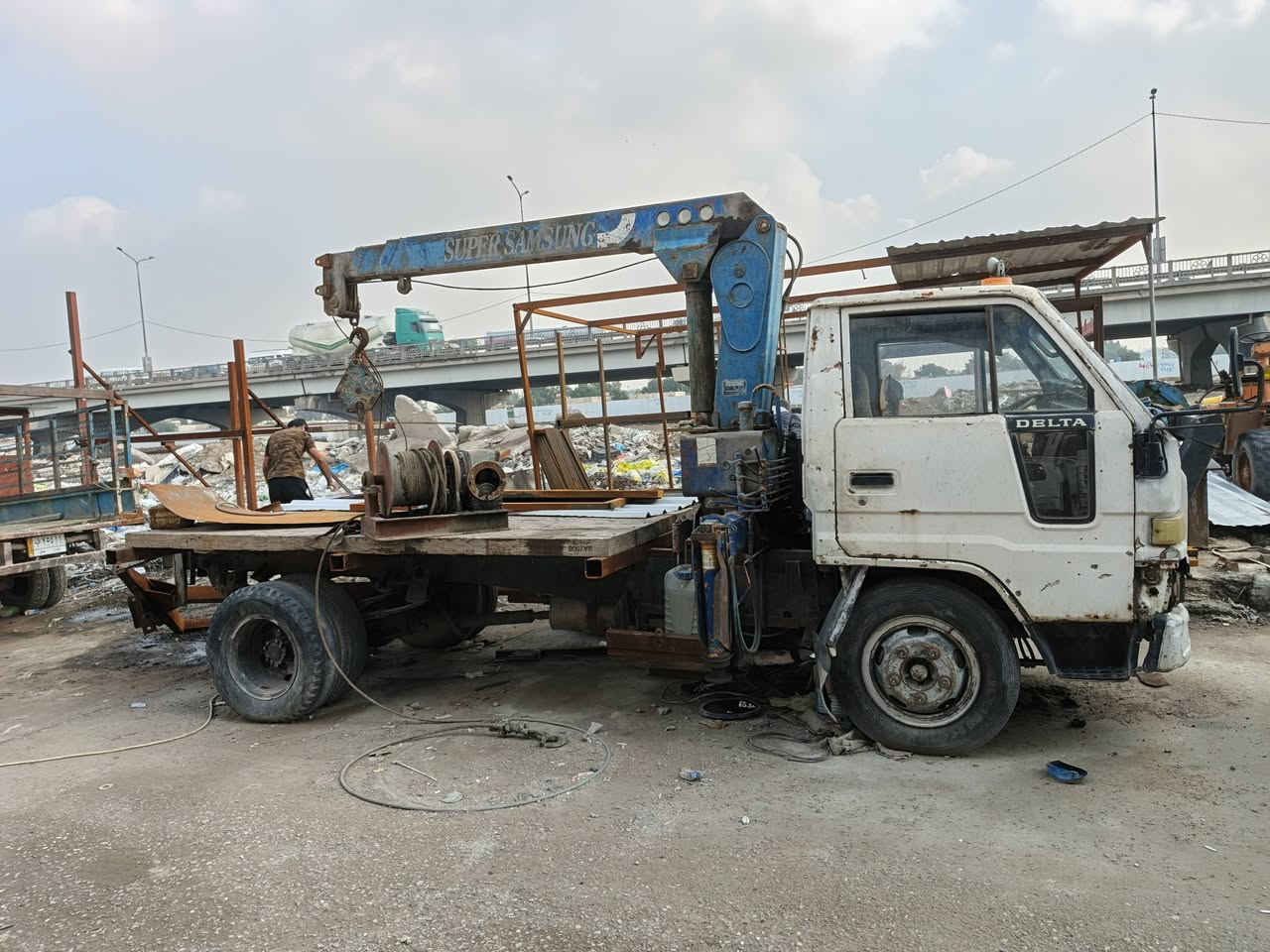 السلام عليكم داهستو موديل 92 مكينه كير خير من الله رقم بغداد شرط التحويل مكان كب ساره اتصال ***********السعر 54 مجال بصيط
