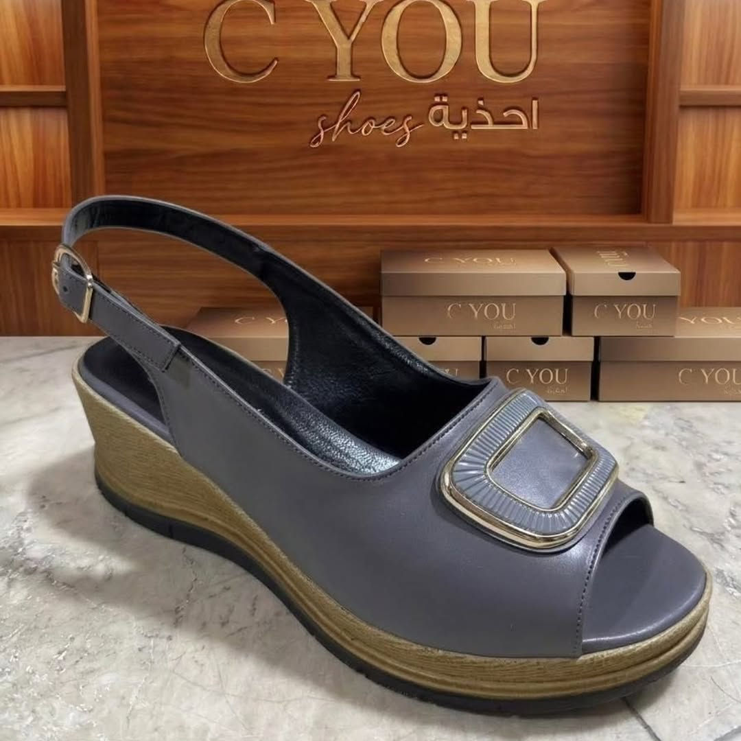 حذا كعب طبي فلوريتان الاكثر راحة 
Size 36.37.38.39.40.41
للحجز مراسلة الصفحة او واتساب *********** 
يوجد خدمة توصيل
