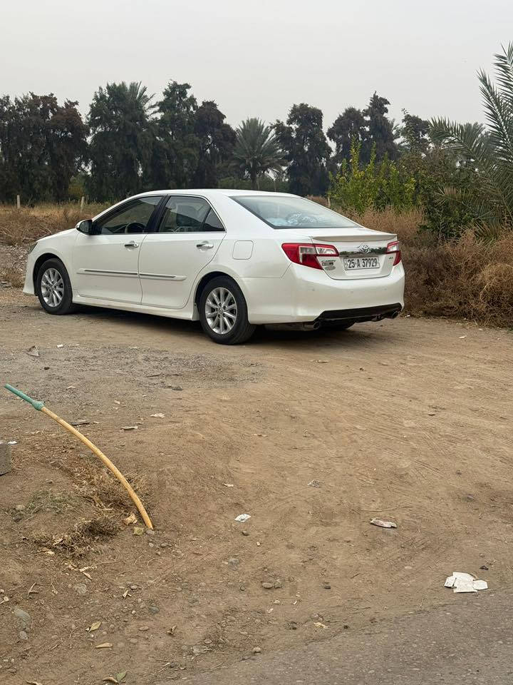 كامري خليجي GLX  فوول مواصفات
موديل ٢٠١٢ شكل ٢٠١٤
السونار مرفق مع الصور 
***********
