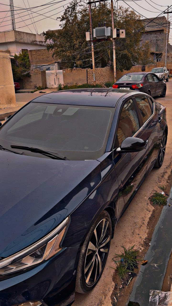 نيسان التما 2022 
فئة / SR
سياره فول موصفات عدا الفتحه
حساسات امامي خلفي 
نقاط عمياء 
رادار امامي خلفي 
تحكمات ستيرن 
شاشه كاربلي واندرويد اوتو 
سياره كامله مابيها اي نقص 
حادثها جوملغ امامي وبنيد 
رقمها بغداد تحويل ثاني يوم 
الداخل مالتها اضاء محيطيه 
السياره ماشيه 26000 ميل 
للتواصل /*********** واتساب 
السعر 160 
الميشتري ليتصل فدوه لكلبكم
