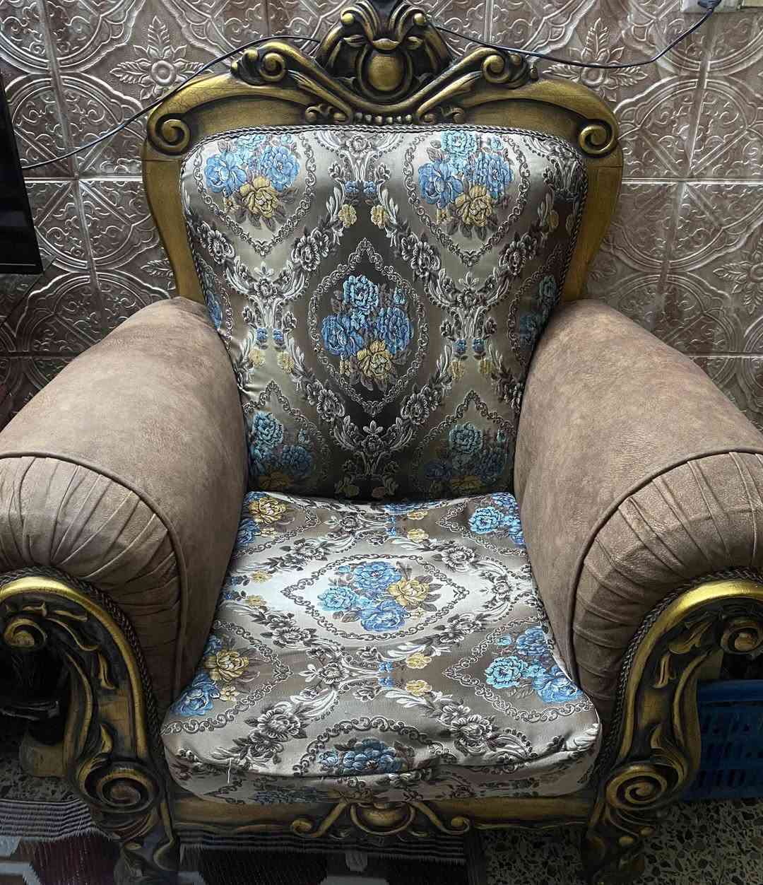 تخم ملكي عشر مقاعد مابي شي
450 وبي مجال 
بغداد


**إذا كنت صاحب هذا الإعلان وتريد حذفه لأي سبب، رجاءا أرسل رسالة إلى الدعم الفني**