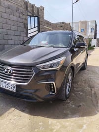 سنتافيا   2017  ماشيه 220   فول مواصفات   سته سلندر   سبعه راكب   فور ...