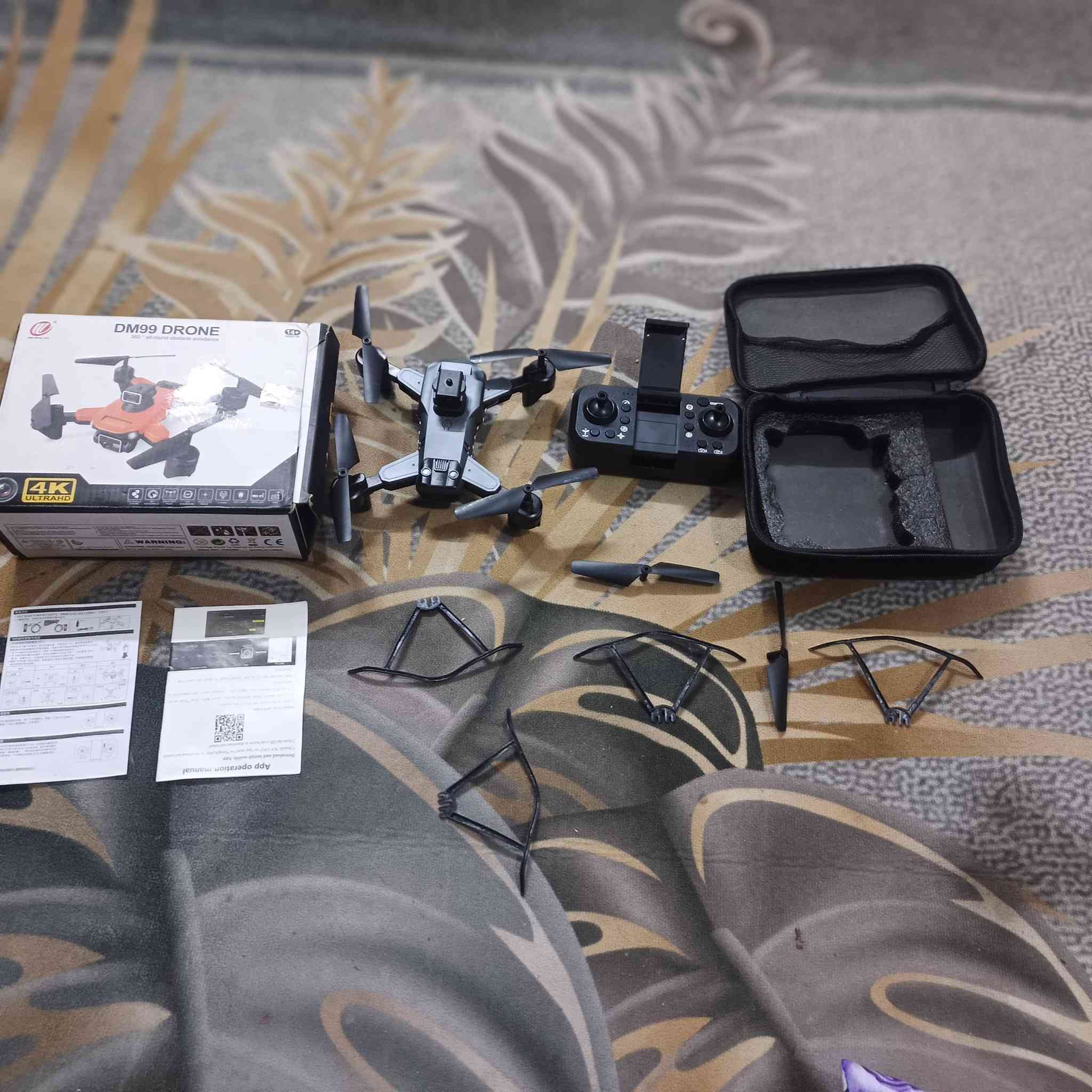 درون فول مواصفات  لبيع اسمه DM99 DRONE كامله ما ناقصه اي  شي تصوير 4k  خاص او هاذه الرقم بي واتساب ***********
