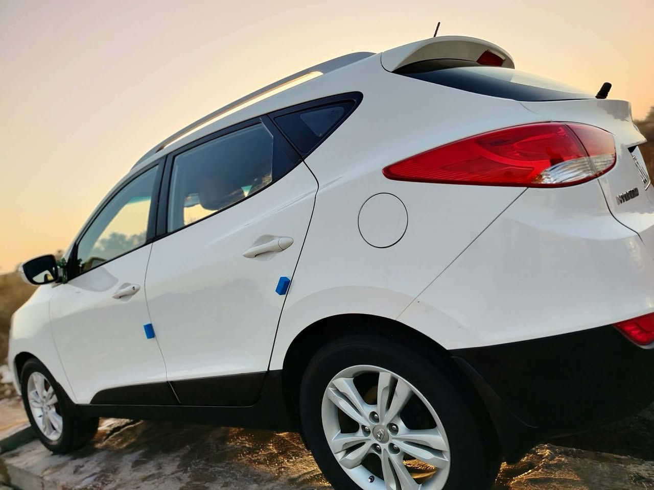 السلام عليكم للبيع توسان موديل 14  تبريد شغال شاشة لمس فحته براما رقم بغداد نكليزي  السعر 140 وبيها مجال مكان بابل الرقم الهاتف ***********
