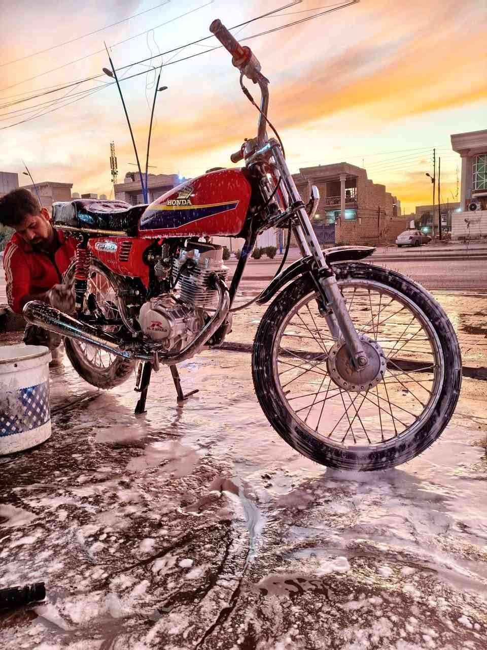 السلام عليكم دراجه رابيدو
شاصي سكنر 2026 محرك رابيدو الجديد
ثاني تبديله دهن ساحكه وجاهزه سعر 850
وبيه مجال للشراي الاستفسار واتساب ***********
