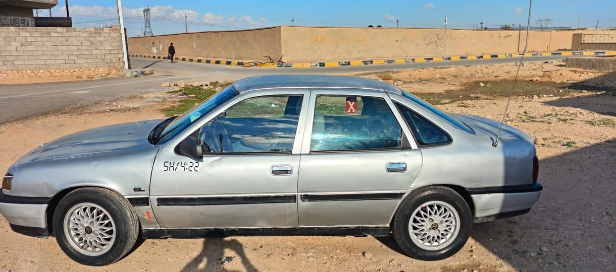 متاح اوبل فكتراا موديل 91
السياره رقم انبار دولي صاحبه من الديره
شرط التحويل
سنويه لل2028
محرك 16
كير وصدرر وكهربائيات بحاله جيده
#محرك بي تنقيص
السعر 28
 مكان السياره حديثه_ الحقلانيه
***********
