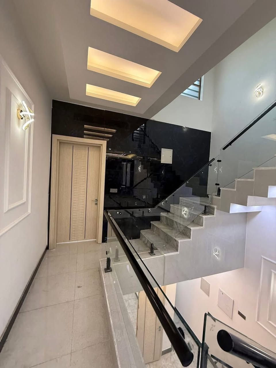 اللهم صلي ع محمد وال محمد لرهن  لرهن   حي الغدير    جدي90  ٠متر  طابقين  ٣غرف  نوم   استفسار اكثر ***********   ارجو متابعه الصفحة ليصلك كل #ماهو جديد من عروض #عندك_عقار_وتريد_تعرضه_دزه_النا_ولاتشيل_هما اهلا وسهلا #عنوان_التميز_والثقه_والابداع
