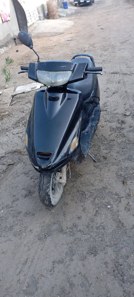 يوجد دراجه فراشه 140 السعر 400 وايضا توجد مشكله صغيره وهوه الصالنصه بيها صوت وهم بيها مجال بشانها ‏‪0789 104 7683‬‏
